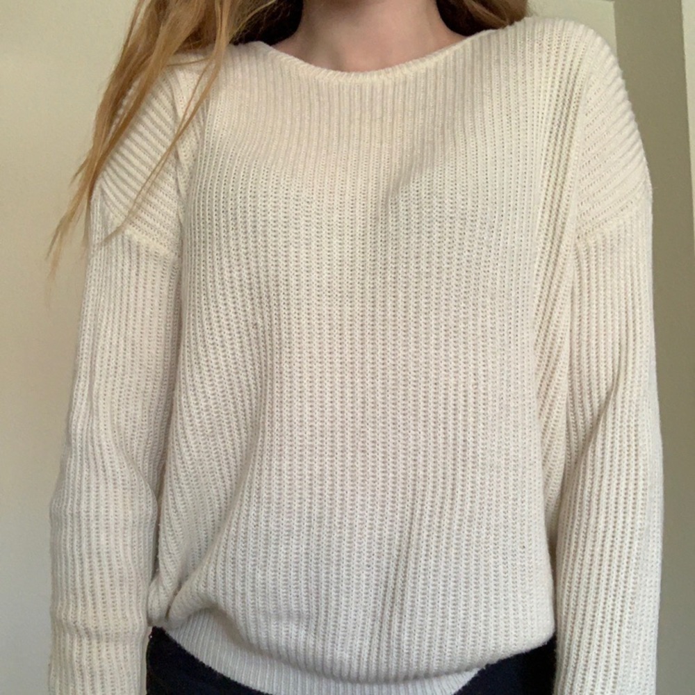 Brandy Melville sweater
